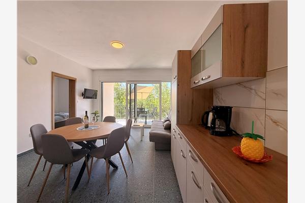 Apartment A2, for 6 persons