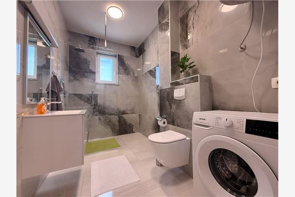 Apartment A2, for 6 persons