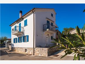 Apartments Silvijo Malinska - island Krk, Size 70.00 m2, Airline distance to the sea 100 m