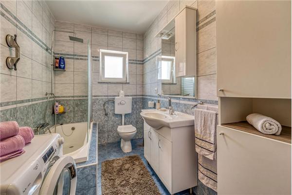 Apartment A3, for 5 persons