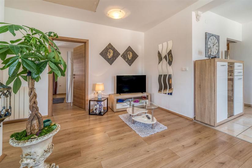 Apartment A3, for 5 persons