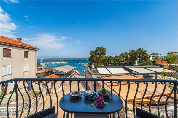 Apartment A3, for 5 persons