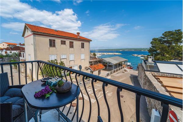 Apartment A3, for 5 persons