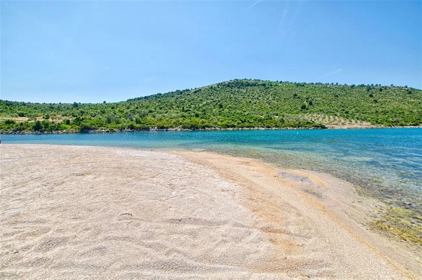 Apartments Villa J i M by the sea