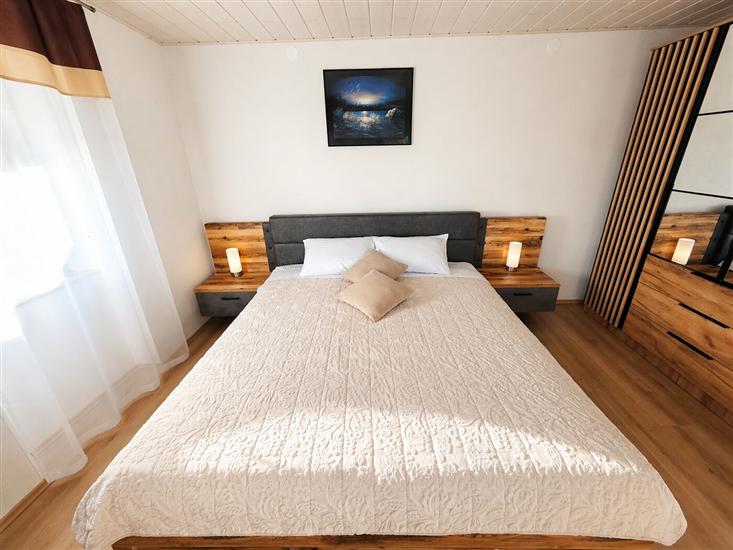 House K1, for 8 persons