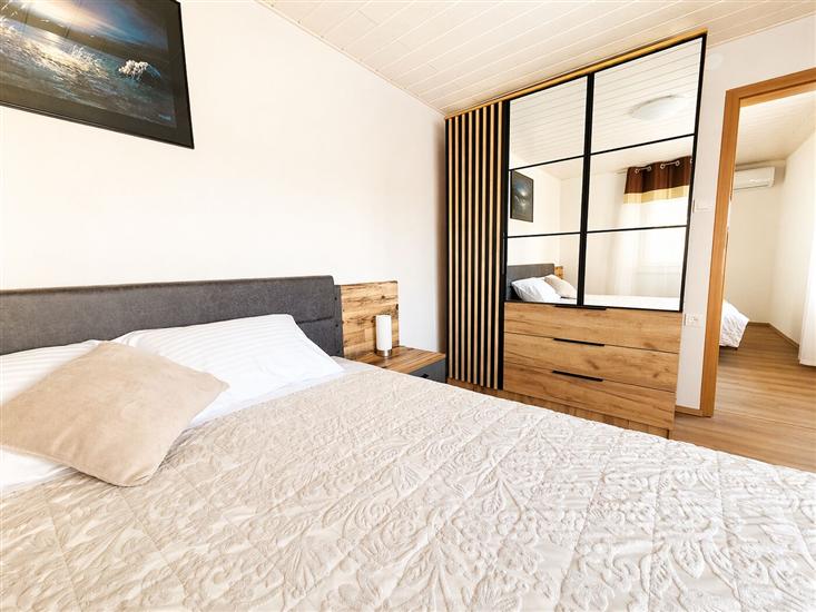 House K1, for 8 persons