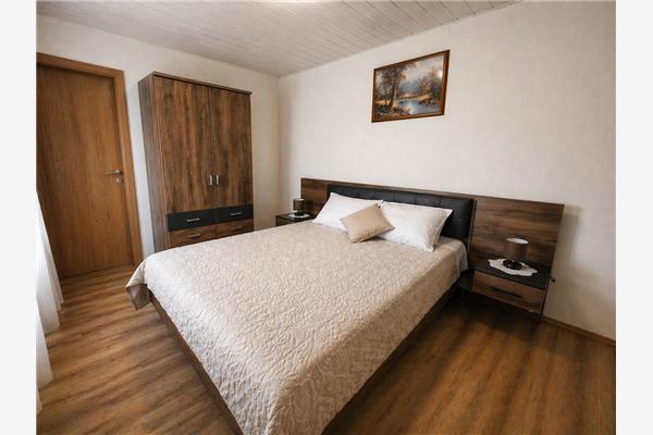 House K1, for 8 persons