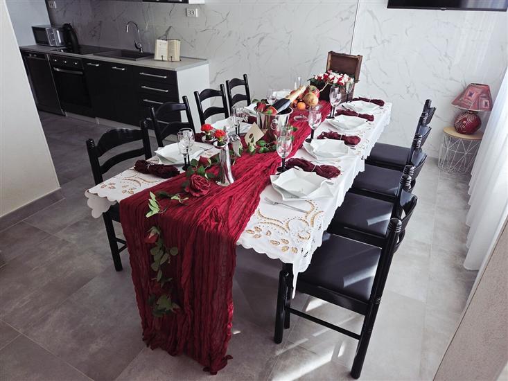 House K1, for 8 persons