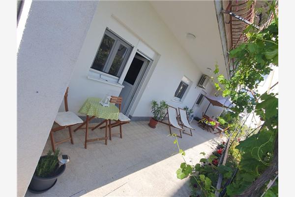 Apartment A1, for 6 persons