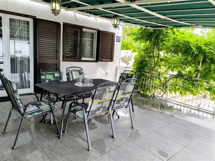 Apartment A1, for 8 persons