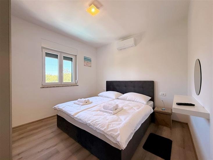 Apartment A4, for 6 persons