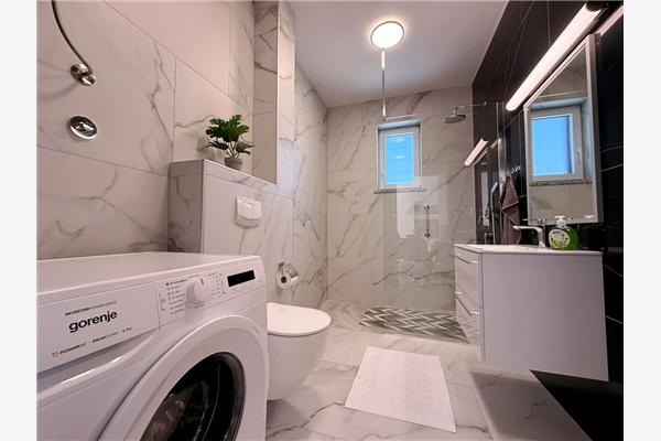Apartment A4, for 6 persons