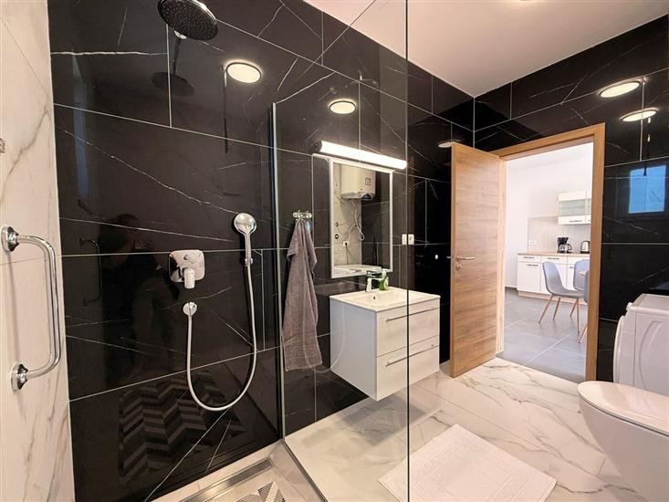 Apartment A4, for 6 persons