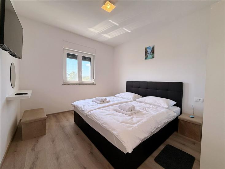 Apartment A4, for 6 persons