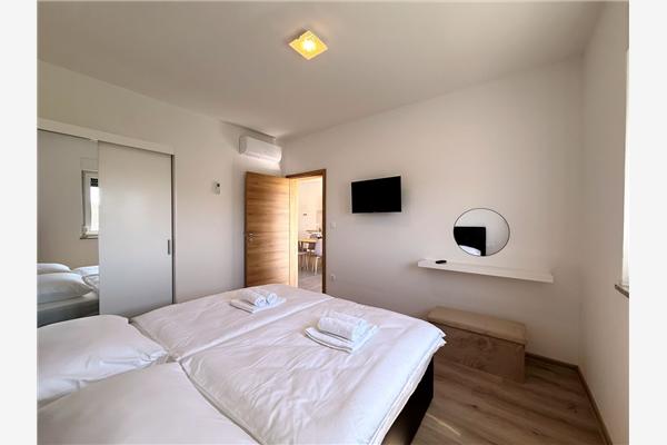 Apartment A4, for 6 persons