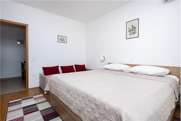 Apartment A1, for 3 persons