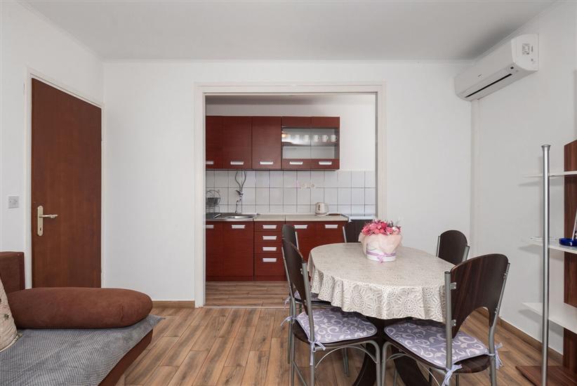 Apartment A2, for 4 persons