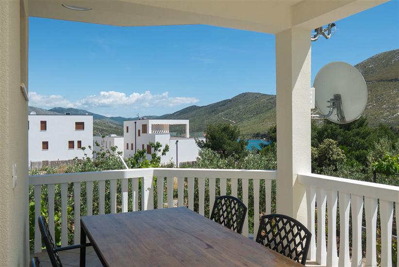 Apartment A1, for 5 persons