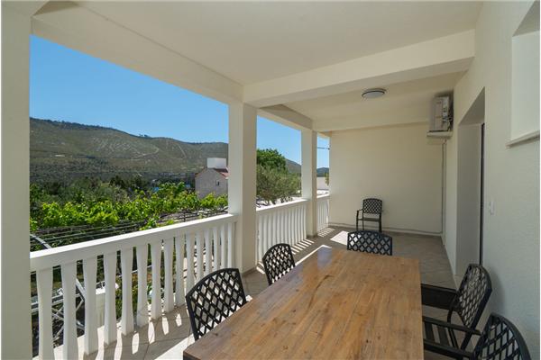 Apartment A1, for 5 persons