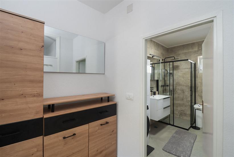 Apartment A1, for 5 persons