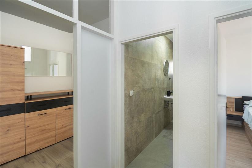 Apartment A1, for 5 persons