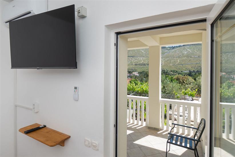 Apartment A1, for 5 persons