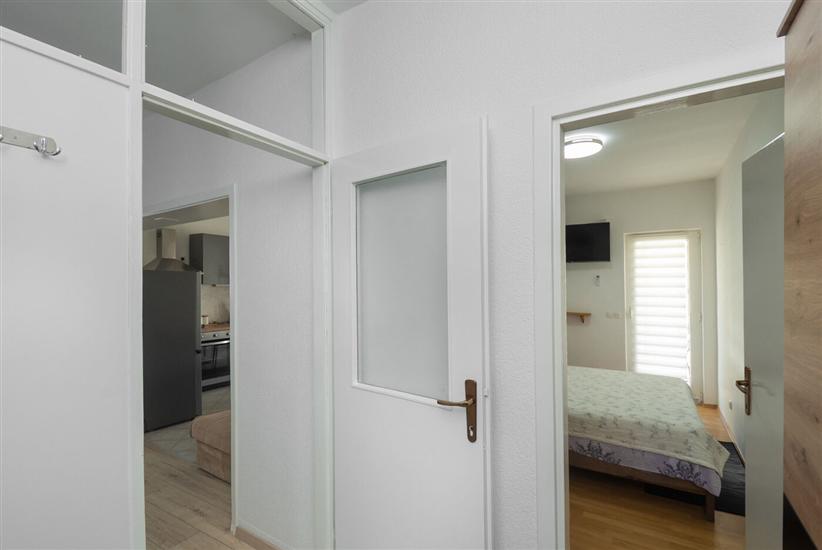 Apartment A1, for 5 persons