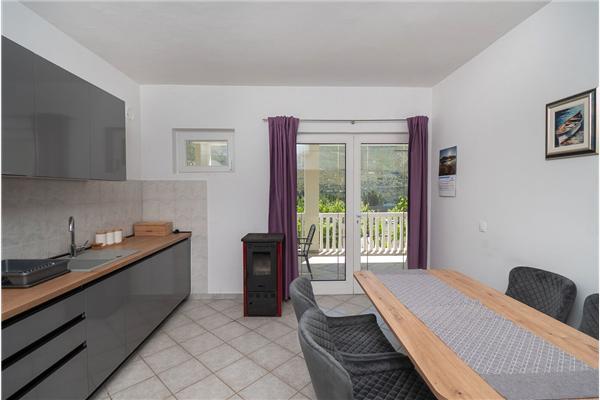 Apartment A1, for 5 persons