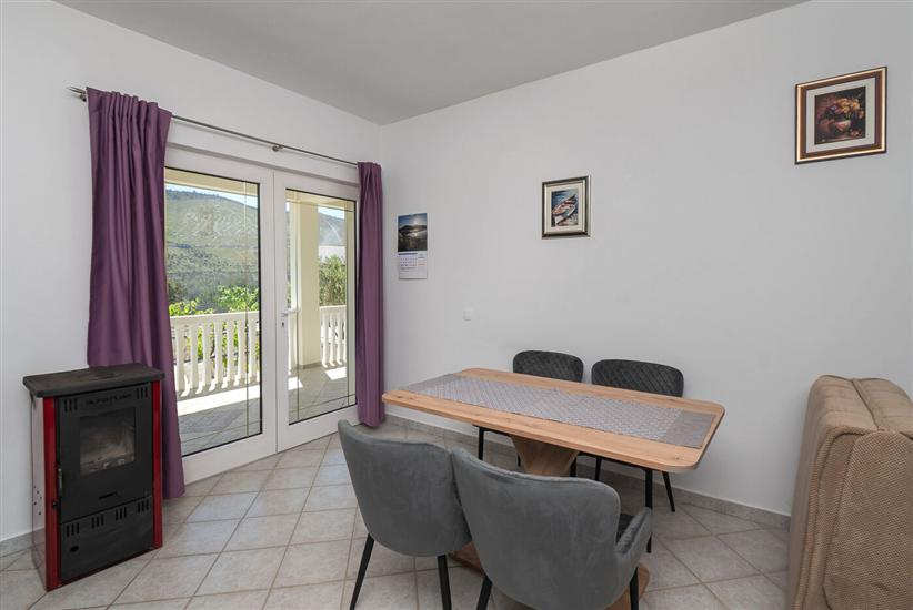 Apartment A1, for 5 persons