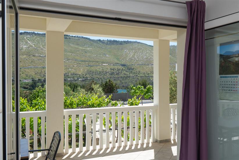 Apartment A1, for 5 persons