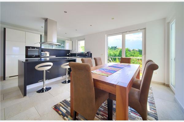 House K1, for 10 persons