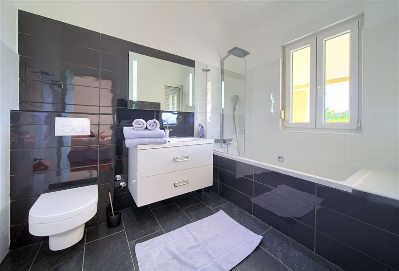 House K1, for 10 persons