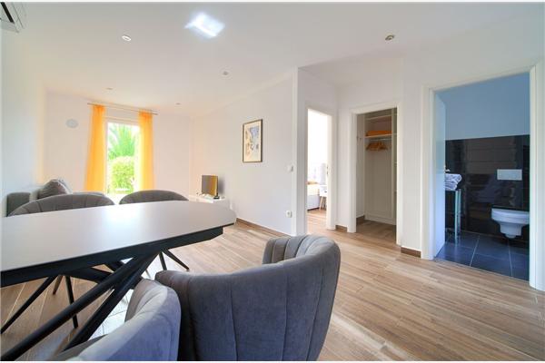 House K1, for 10 persons