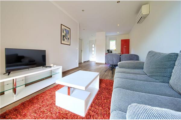 House K1, for 10 persons