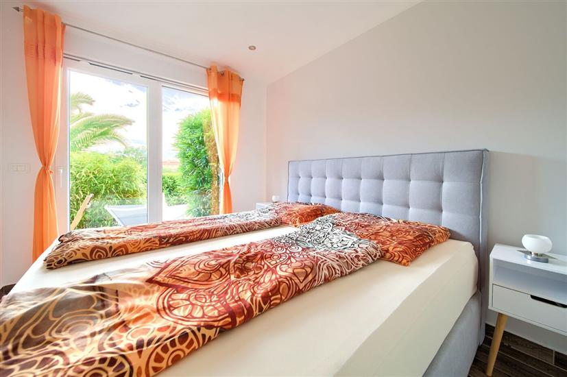 House K1, for 10 persons