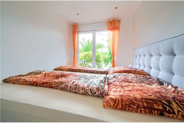 House K1, for 10 persons