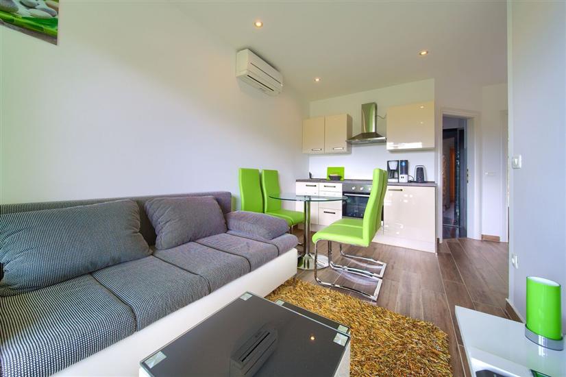 House K1, for 10 persons