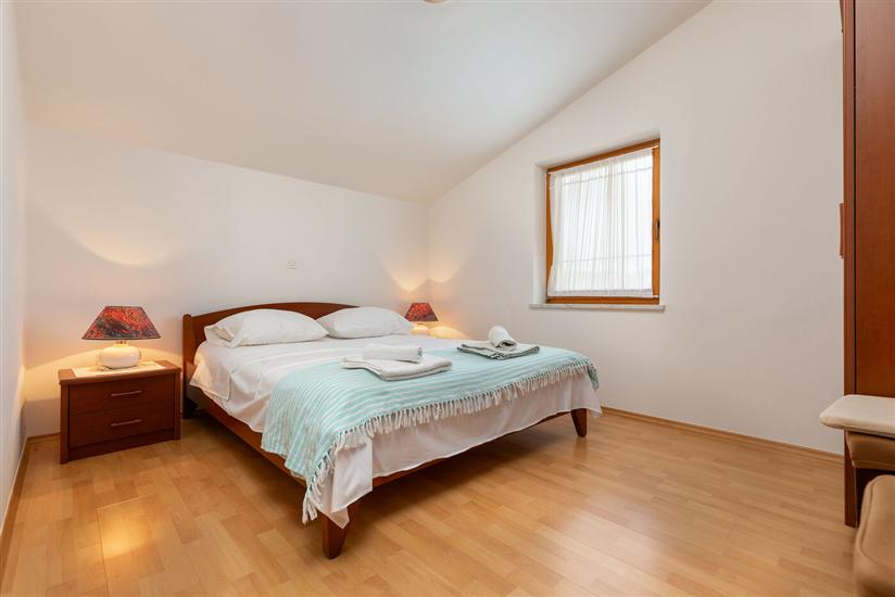 Apartment A7, for 5 persons