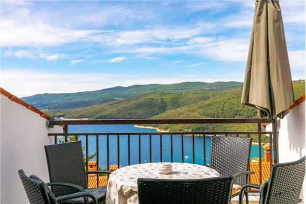 Apartment A7, for 5 persons