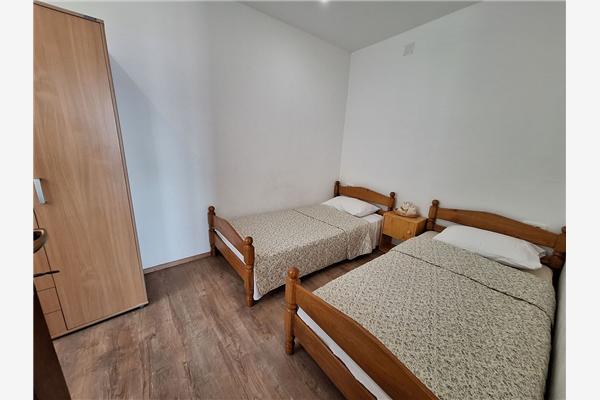 Apartment A4, for 8 persons