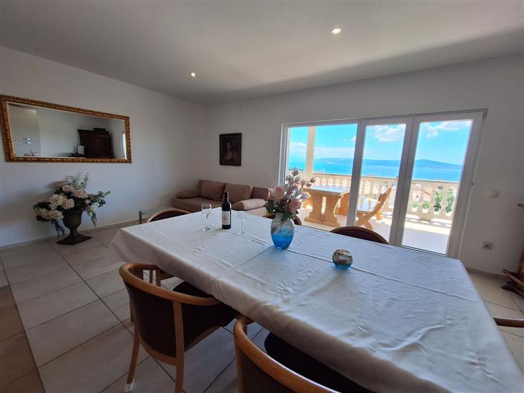 Apartment A4, for 8 persons