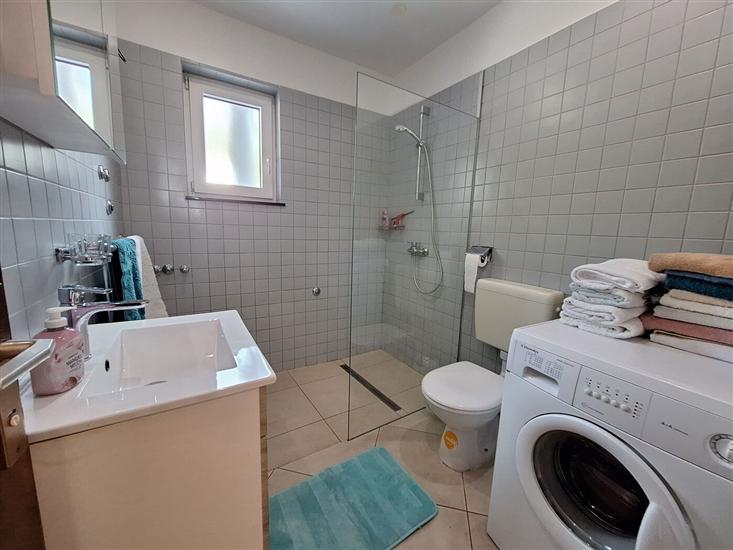 Apartment A4, for 8 persons