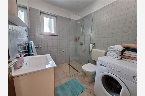 Apartment A4, for 8 persons