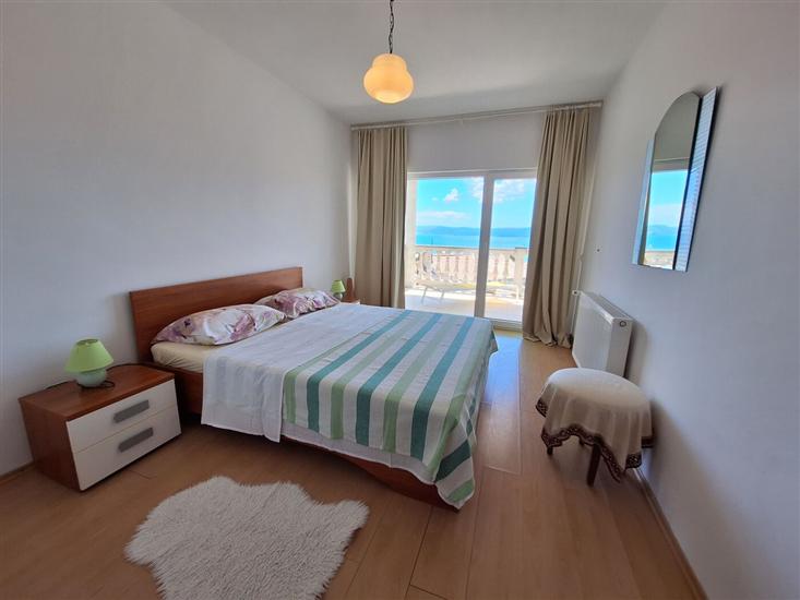 Apartment A4, for 8 persons