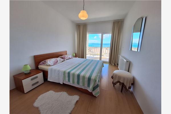 Apartment A4, for 8 persons