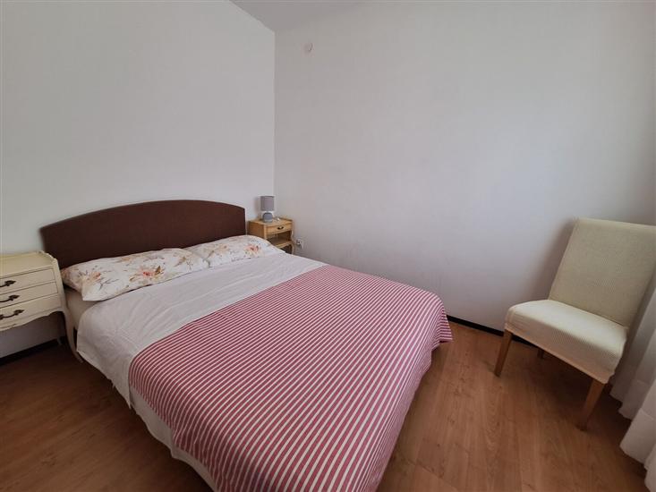 Apartment A4, for 8 persons