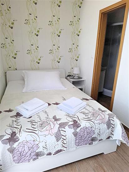 Room S1, for 2 persons