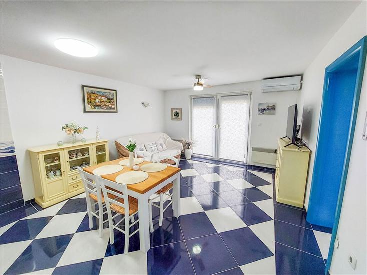 Apartment A1, for 4 persons