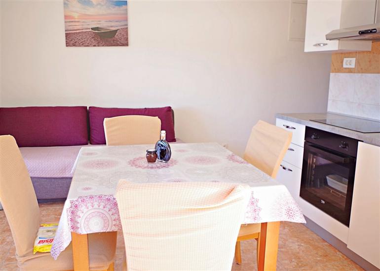 Apartment A2, for 5 persons