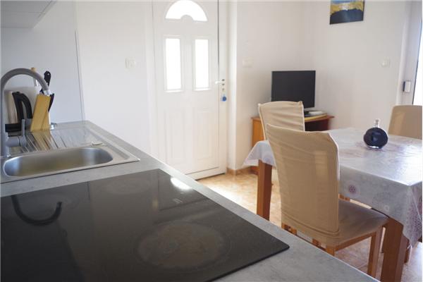 Apartment A2, for 5 persons
